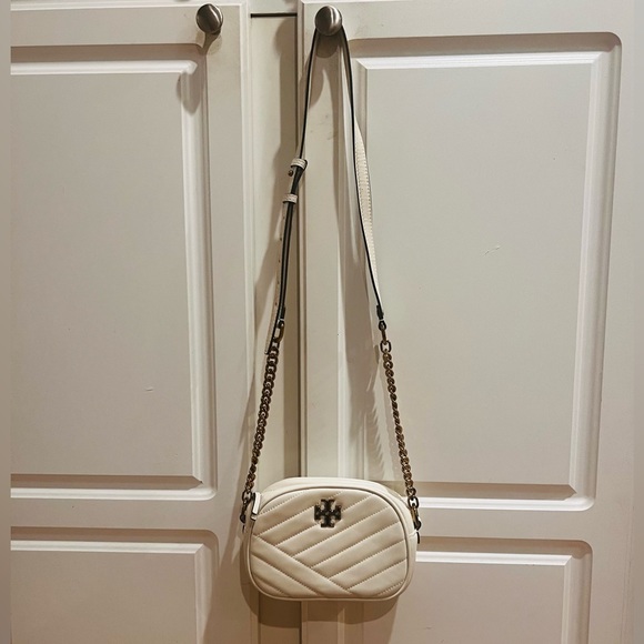 Tory Burch Kira Chevron Camera Bag, very good condition - Picture 3 of 11